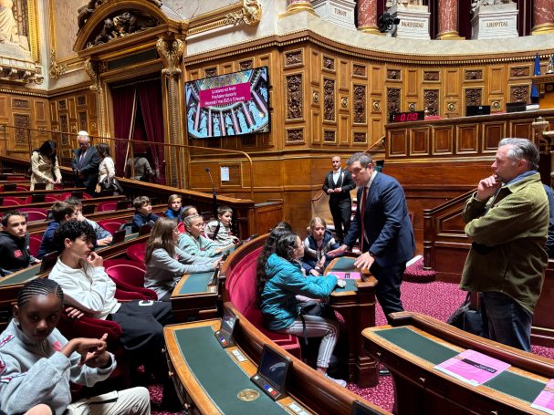 Visite du Sénat du Conseil municipal des enfants de Roche-la-Molière